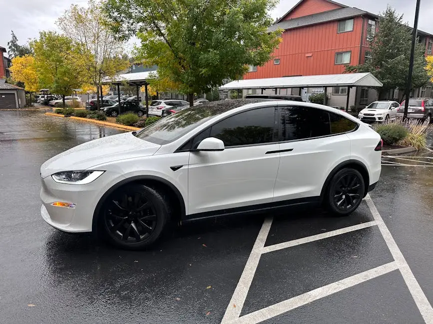 Νέο Tesla Model Y Standard Long Range: Μεγαλύτερη αυτονομία σε χαμηλότερη τιμή